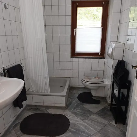 Nyaraló Helles Mit Kamin & Idyllischen Garten *